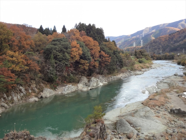 石川県手取川上流の景色