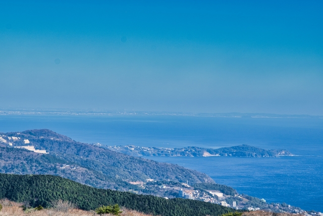 伊豆スカイラインから真鶴半島の風景