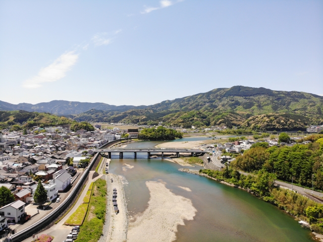 肱川橋周辺の風景