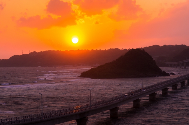 山口県角田大橋の朝焼け